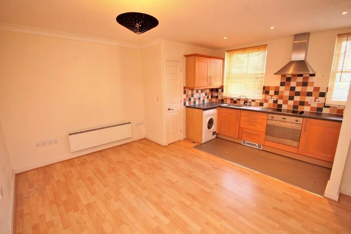 1 Bedroom Ground Flat To Rent In Windsor Court, Little Church Street, Rugby, CV21