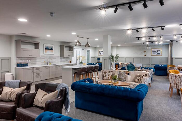 2 Bedroom Apartment To Rent In Elmwood Drive, Brighouse, HD6