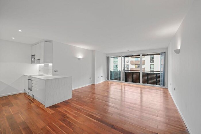 2 Bedroom Flat To Rent In Gainsborough Studios North, Poole Street, N1