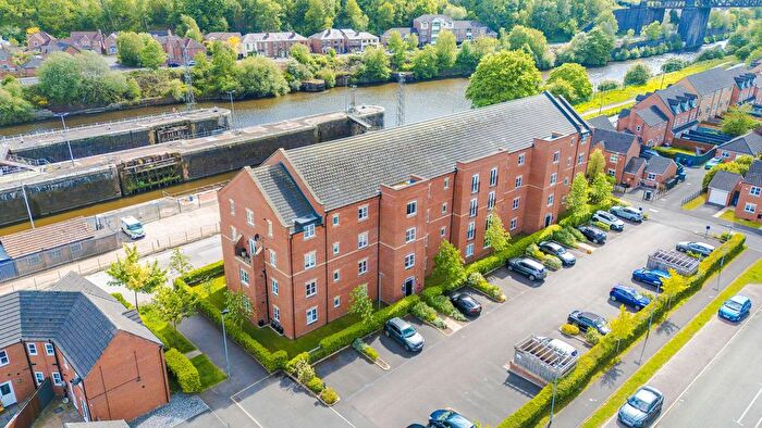 2 Bedroom Flat For Sale In Edgewater Place, Nightingale Court Edgewater Place, WA4