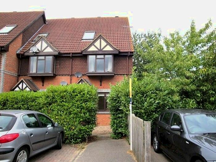 1 Bedroom Maisonette To Rent In Abinger Way, Burpham, Guildford, GU4