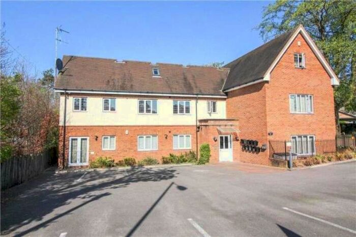 2 Bedroom Ground Flat To Rent In Robin Hill House, Yateley, GU46