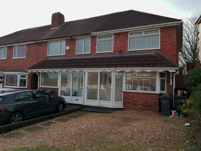 3 Bedroom Semi-Detached House To Rent In Tideswell Road, Great Barr, Birmingham, B42