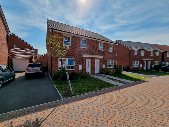 3 Bedroom Semi-Detached House To Rent In Lapwing Place, Coventry, CV4