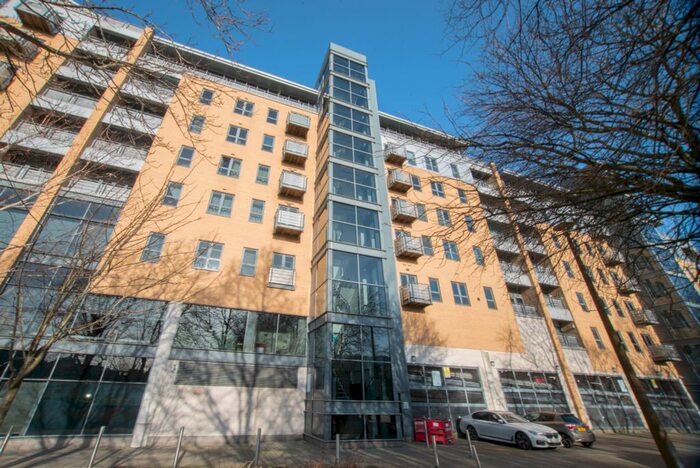 2 Bedroom Flat To Rent In Queens Dock Avenue, Hull, HU1