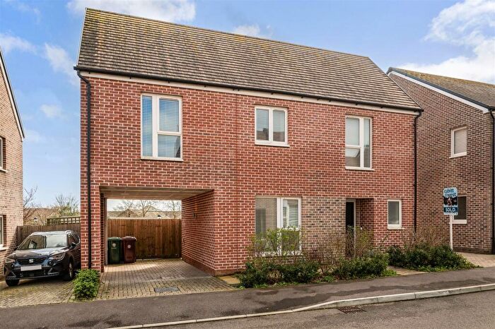 3 Bedroom Detached House For Sale In William Penn Way, Chichester, PO19