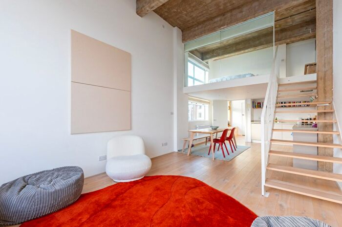 1 Bedroom Flat To Rent In King Edward's Road, London, E9