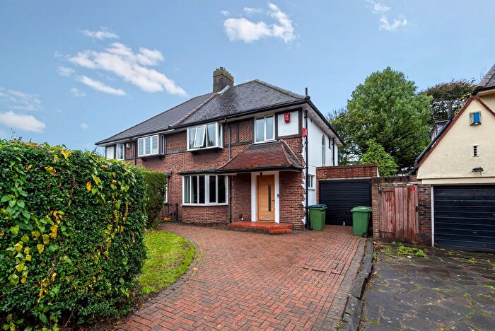 3 Bedroom Semi Detached House To Rent In Eltham Road, Eltham, South East London, SE9