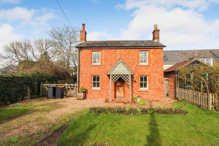 2 Bedroom Cottage For Sale In Keysoe Row West, Keysoe, MK44