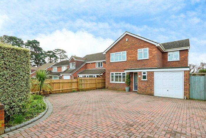 4 Bedroom Detached House For Sale In Edgarton Road, West Canford Heath, Poole, Dorset, BH17