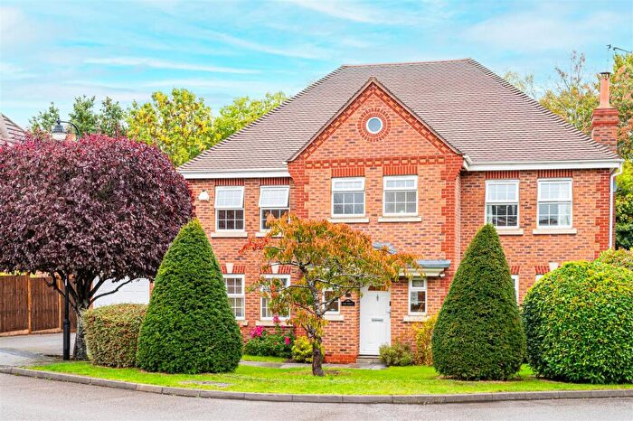 5 Bedroom Detached House For Sale In Swift Close, Grange Park, Northampton, NN4