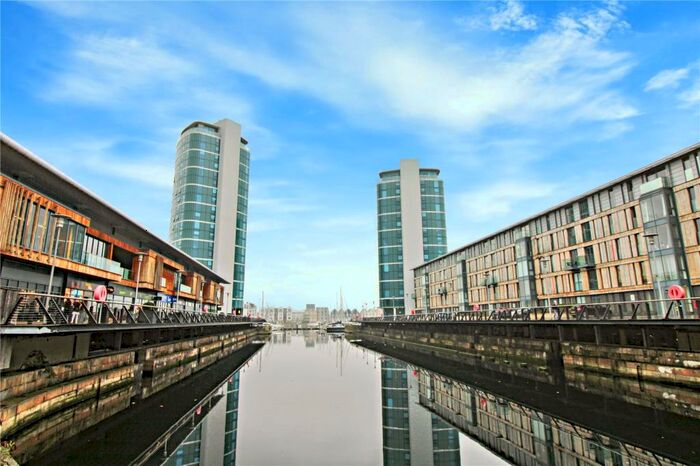 2 Bedroom Flat To Rent In Marina Point West, Chatham Quays, Chatham, Kent, ME4
