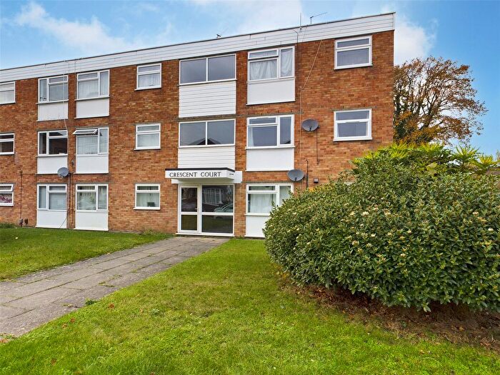 1 Bedroom Flat To Rent In Crescent Court, Richmond Road, Staines-Upon-Thames, Surrey, TW18