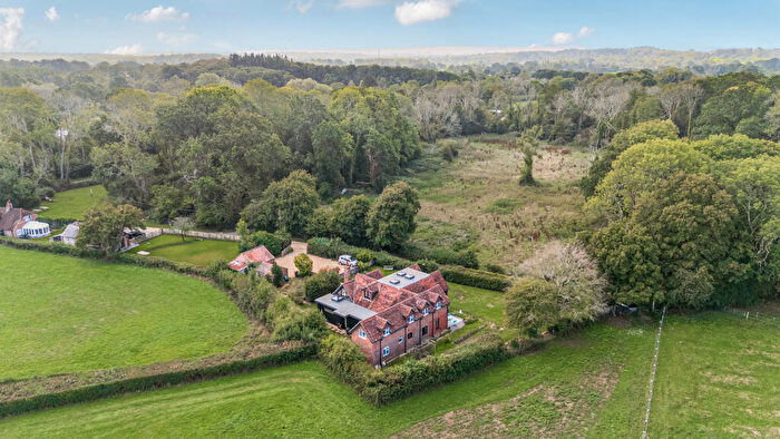 5 Bedroom Detached House For Sale In Hoe Street, Hambledon, PO7