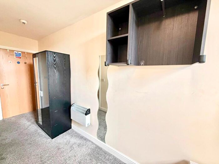1 Bedroom Flat To Rent In Henry Street, Liverpool, L1
