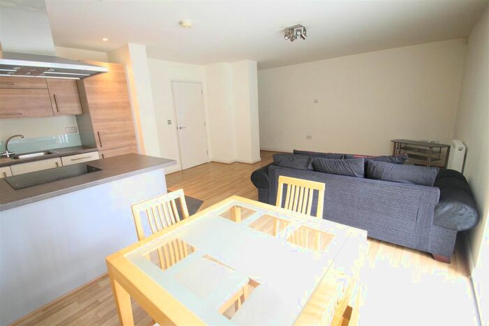 1 Bedroom Flat To Rent In Windsor Court, So Bow, Mostyn Grove, E3