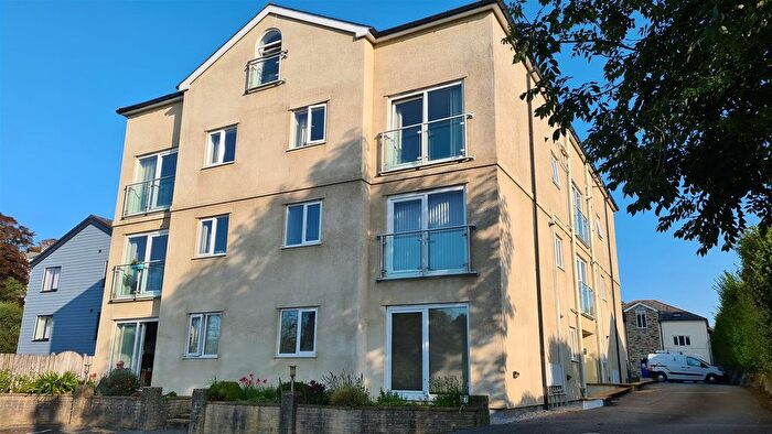 2 Bedroom Flat For Sale In Western Road, Launceston, PL15