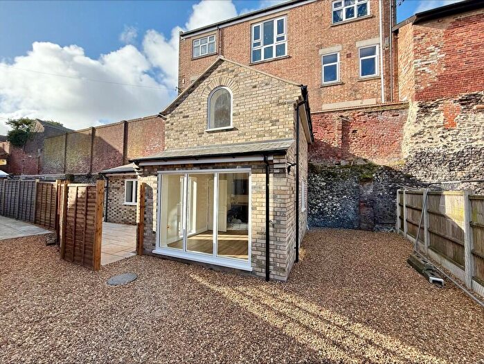 1 Bedroom Detached Bungalow For Sale In Alexandra Road, Great Yarmouth, NR30