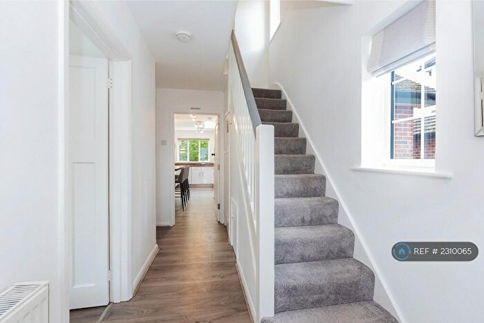 5 Bedroom Detached House To Rent In Cherry Tree Avenue, Guildford, GU2