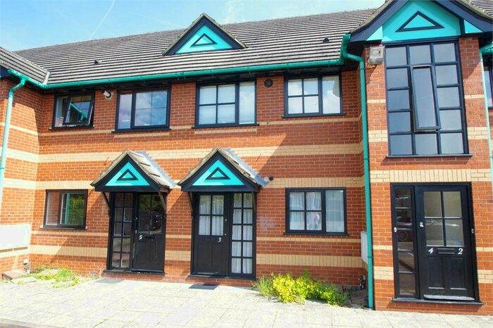 1 Bedroom Flat To Rent In Swanley Court, Northfield Gardens, Watford, WD24