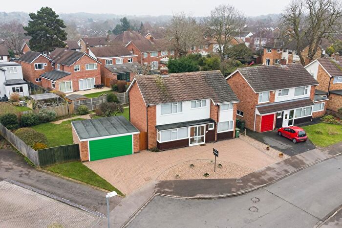 4 Bedroom Detached House For Sale In Brocks Hill Close, Oadby, LE2