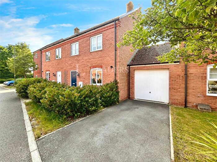 4 Bedroom Semi-Detached House For Sale In Baileys Way, Hambrook, Chichester, PO18