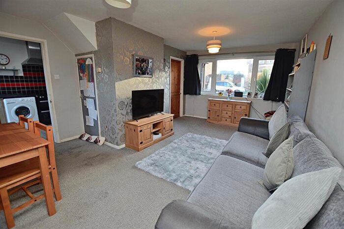 2 Bedroom Terraced House For Sale In Gayle Road, Tattershall, LN4