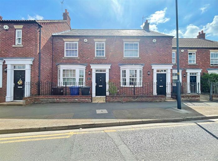 3 Bedroom Terraced House To Rent In Barfoss Place, Selby, YO8