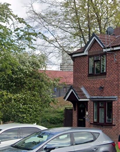 2 Bedroom End Of Terrace House To Rent In Edensor Close, Wolverhampton, WV10