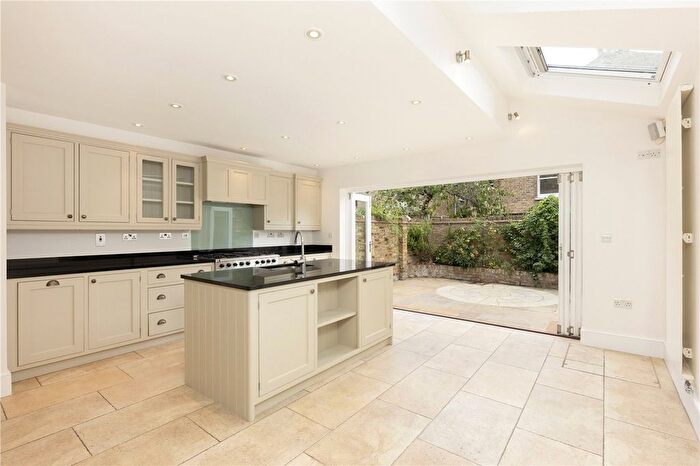 5 Bedroom Terraced House To Rent In Wymond Street, London, SW15