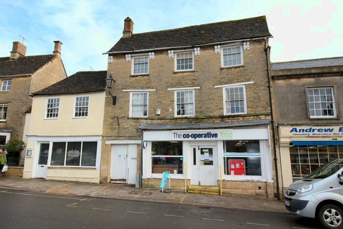 1 Bedroom Flat To Rent In Flat 1, Market Place, Fairford GL7