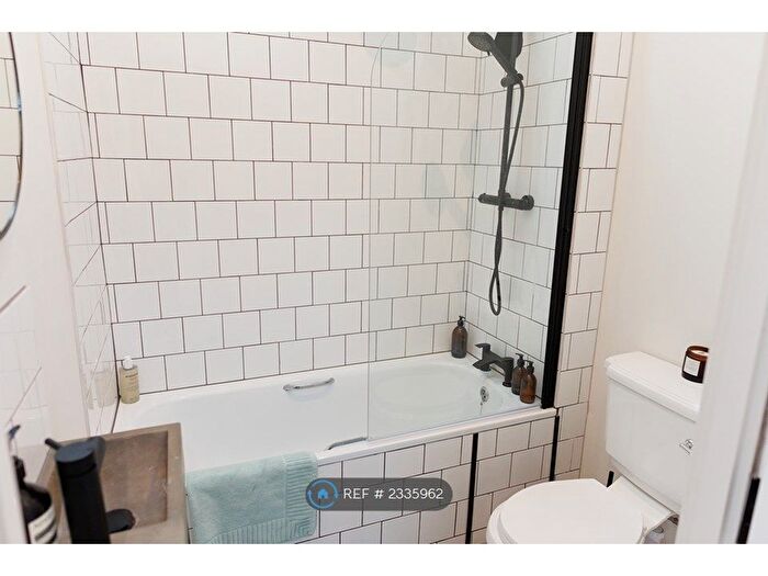 1 Bedroom Detached House To Rent In Homewood Road, Langton Green, TN3