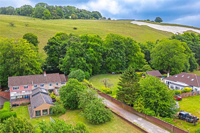 9 Bedroom Detached House For Sale In Dagnall Road, Whipsnade, Central Bedfordshire, LU6