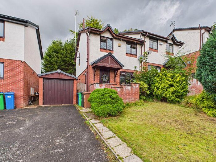 3 Bedroom Semi-Detached House For Sale In Boarshaw Clough Way, Middleton, Manchester, M24