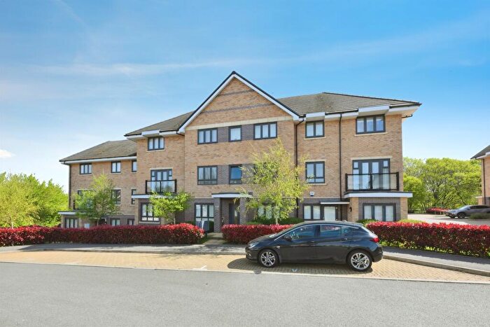2 Bedroom Flat For Sale In George Court, Welwyn Garden City, AL7