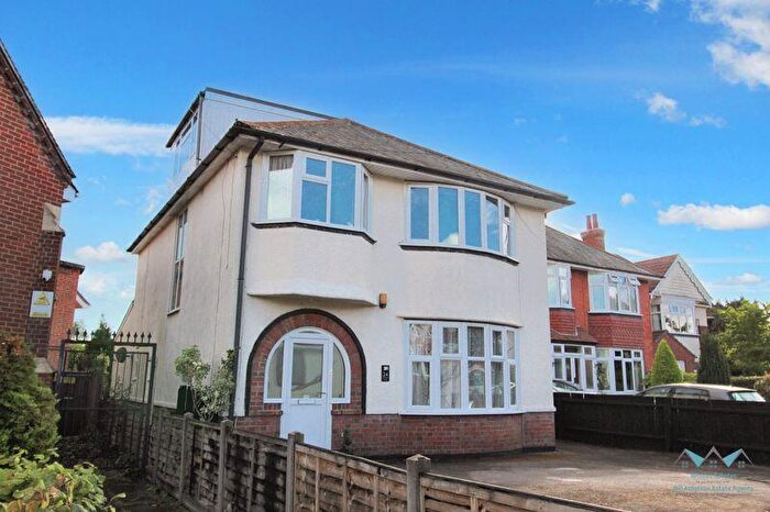 6 Bedroom Detached House For Sale In Jameson Road, Bournemouth, BH9