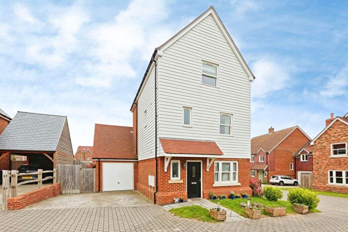4 Bedroom Detached House For Sale In Birch Road, Littlebourne, Canterbury, CT3