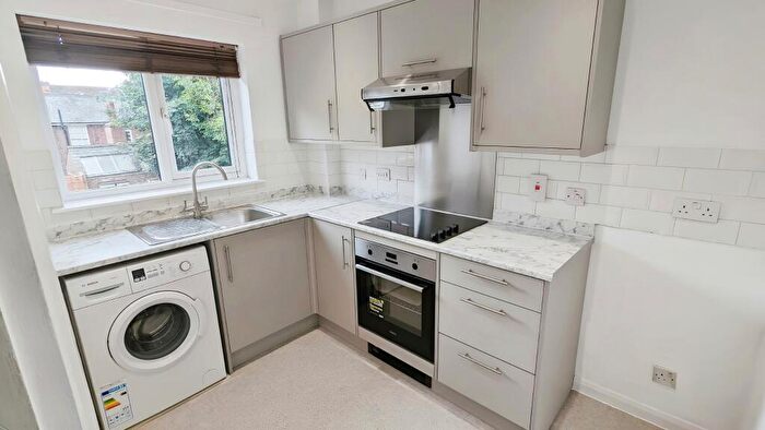 2 Bedroom End Of Terrace House To Rent In Westbourne Mews, AL1