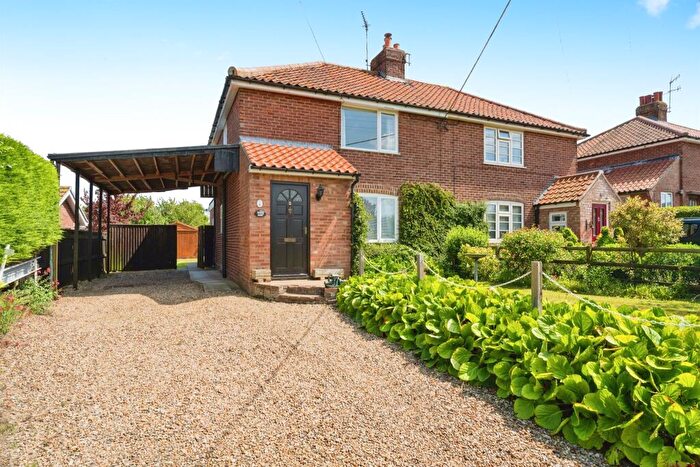 3 Bedroom Semi-Detached House For Sale In Station Road, Weybourne, Holt, NR25