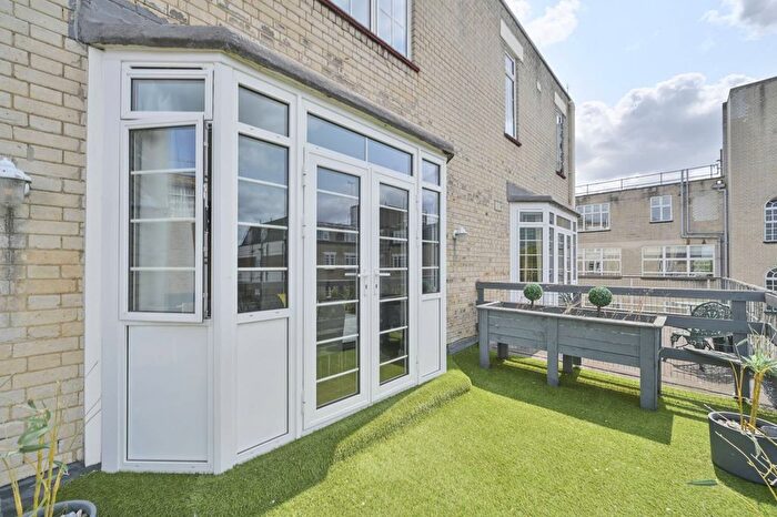 Studio To Rent In Endsleigh Court, Bloomsbury, London, WC1H