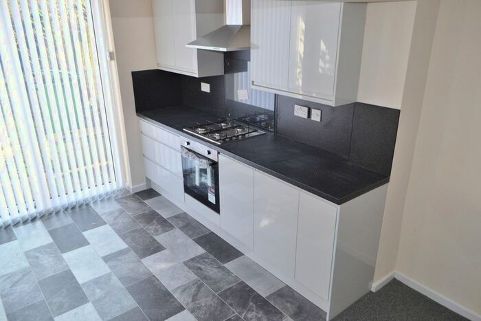 3 Bedroom Semi-Detached House To Rent In Preston Grove, Trench, Telford, TF2