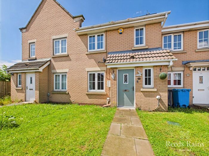 3 Bedroom Terraced House For Sale In Acasta Way, Hull, East Yorkshire, HU9