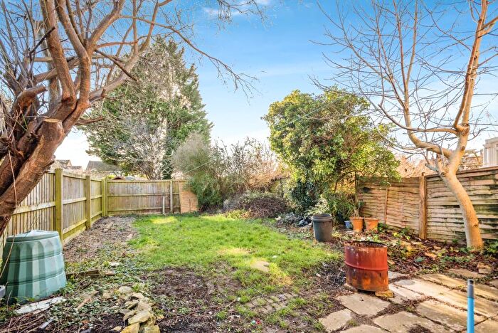 3 Bedroom Semi-Detached House For Sale In Farrfield, Swindon, Wiltshire, SN2