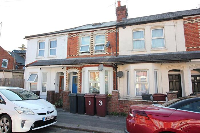 1 Bedroom Apartment For Sale In Valentia Road, Reading, RG30