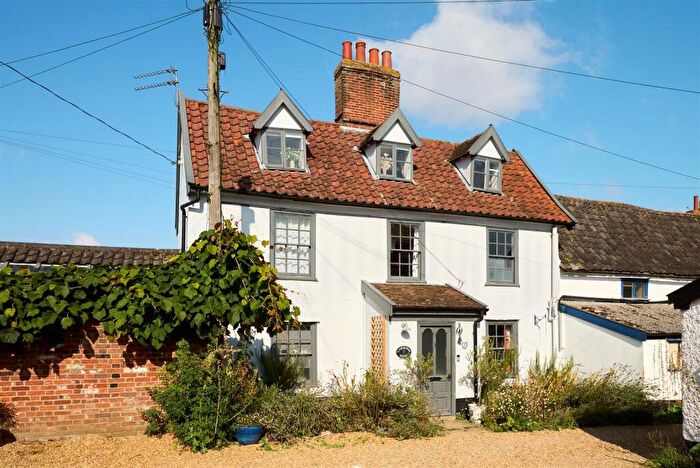 4 Bedroom Detached House For Sale In Old Post Office Court, Harleston, IP20