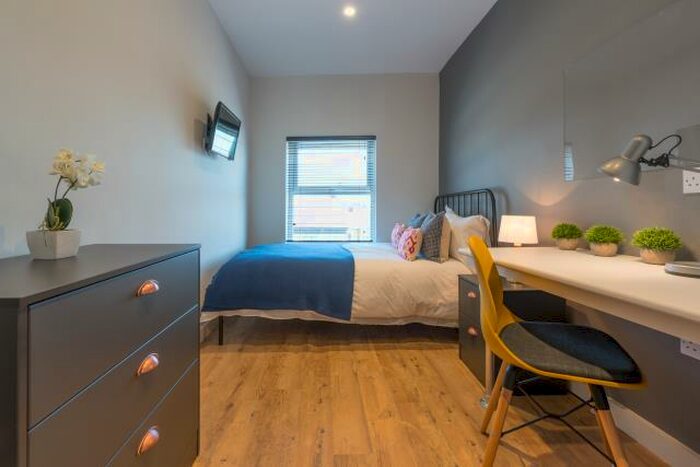 8 Bedroom Flat To Rent In Lawrence Road, Liverpool, L15