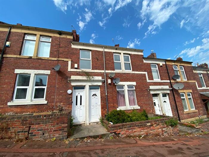 3 Bedroom Flat To Rent In King Edward Street, Sunderland Road, Gateshead, NE8