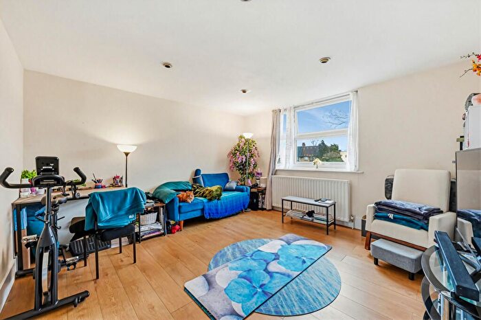 1 Bedroom Flat For Sale In Vassall Road, London, SW9