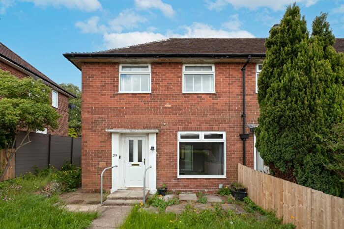 2 Bedroom Semi-Detached House For Sale In Brackenwood Drive, Leeds, LS8