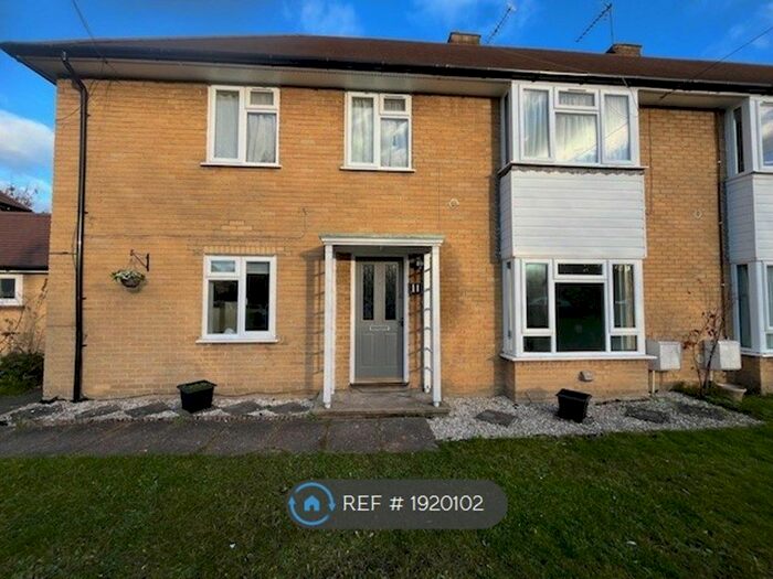 2 Bedroom Maisonette To Rent In Kingston Avenue, East Horsley, Leatherhead, KT24